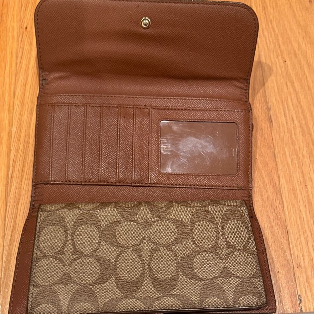 Coach Tan Signature Pattern Wallet - Picture 2 of 4